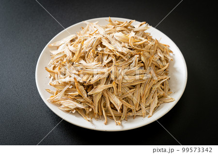 dried small crispy fish 99573342