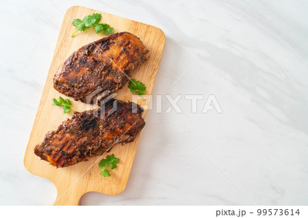 spicy grilled jamaican jerk chicken spicy grilled jamaican jerk chicken 99573614