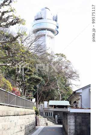 亀の水から見える天文科学館(兵庫県 明石市) 亀の水から見える天文科学館(兵庫県 明石市) 99575117