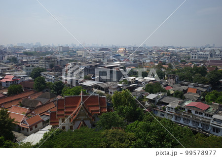 タイのワット・サケットから見えるバンコクの景色 タイのワット・サケットから見えるバンコクの景色 99578977