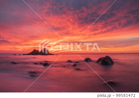 桜井二見ヶ浦の夕景 99581472