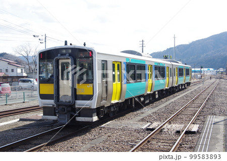 水郡線 常陸大子駅 普通列車キハ130 99583893