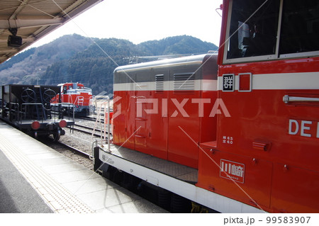 水郡線 常陸大子駅 DE10機関車交換 99583907