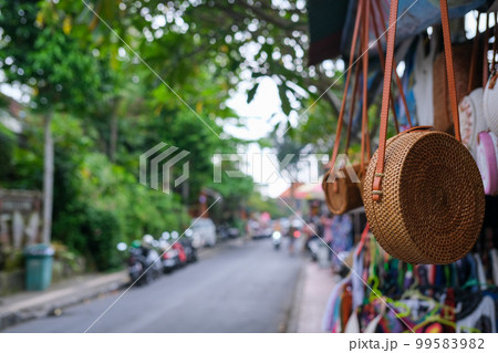 バリ島のカゴバッグ（アタバッグ） 99583982