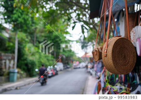 バリ島のカゴバッグ（アタバッグ） 99583983