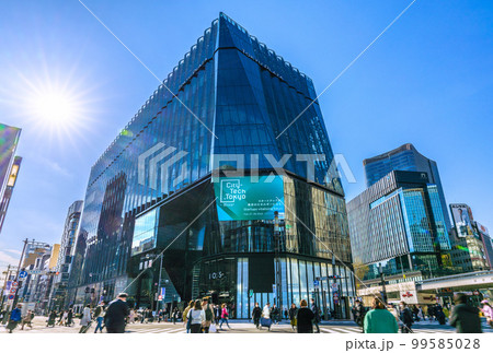 日本の東京都市景観 数寄屋橋交差点。マスク妄想の呪縛から解放なるか…屋外室内等マスク不要！＝20日 99585028