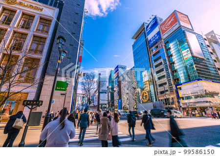 日本の東京都市景観 銀座。マスク妄想の呪縛から解放なるか…屋外室内等マスク不要!=20日 日本の東京都市景観 銀座。マスク妄想の呪縛から解放なるか…屋外室内等マスク不要!=20日 99586150