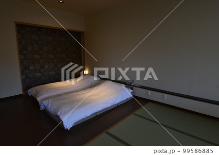 日本　東北　岩手県　一関市　世界遺産の隠れ宿　温泉　旅館　露天風呂　ひのき風呂　果実の森 99586885