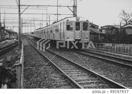 田園都市線高津駅高架化工事中、6000系6004～6003、二子新地前→高津、1974年2月26日 99587637