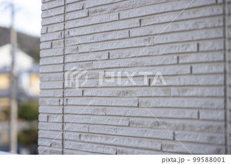 一戸建て住宅のベランダの外壁とサイディング 一戸建て住宅のベランダの外壁とサイディング 99588001