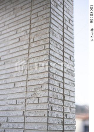 一戸建て住宅のベランダの外壁とサイディング 一戸建て住宅のベランダの外壁とサイディング 99588005