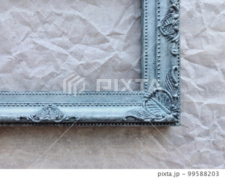 アンティークシルバーの額縁 99588203