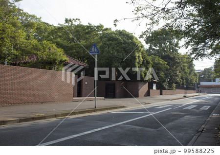 秋山周辺の風景（小学校前） 99588225