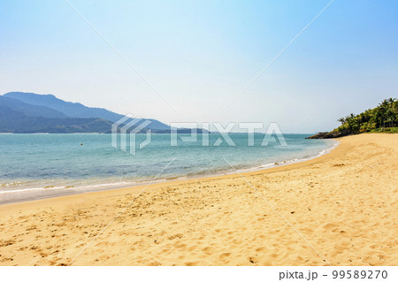 Beach on the island of Ilhabela on the north coast of the state of Sao Paulo Beach on the island of Ilhabela on the north coast of the state of Sao Paulo 99589270
