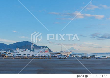 漁港から富士山 99598162