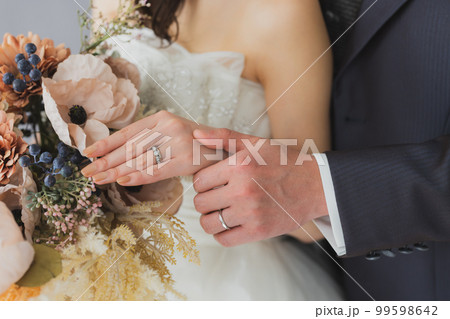 ウェディング　新郎新婦 99598642