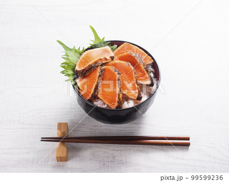 銀鮭炙り丼 99599236