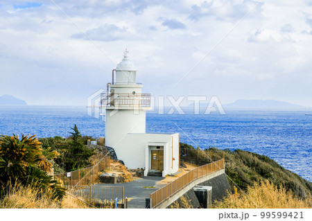 石廊崎灯台と新島 石廊崎灯台と新島 99599421