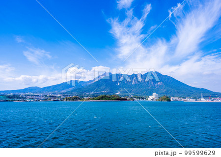 フェリーから観える有明海と島原半島(長崎普賢岳)「熊本港から島原港(フェリー航海)」 99599629