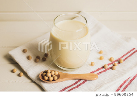 豆乳と大豆 豆乳と大豆 99600254