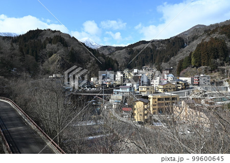 福島県 展望台から見る土湯温泉 福島県 展望台から見る土湯温泉 99600645