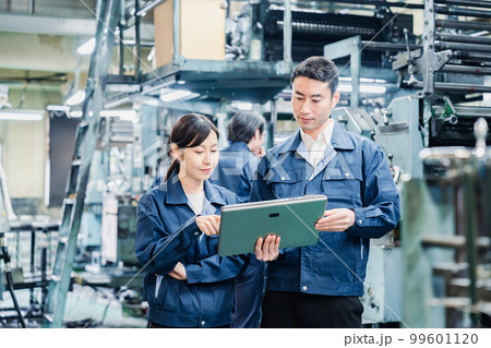 現場で働く人々 現場で働く人々 99601120