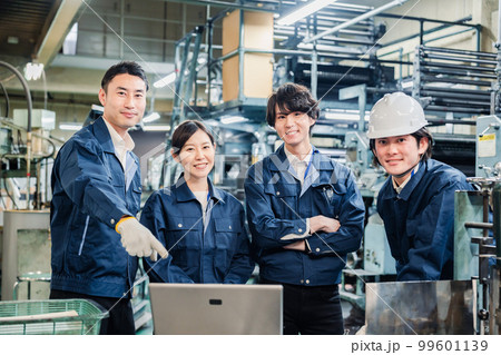 現場で働く人々 現場で働く人々 99601139