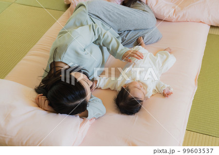 和室 育児 赤ちゃん 和室 育児 赤ちゃん 99603537