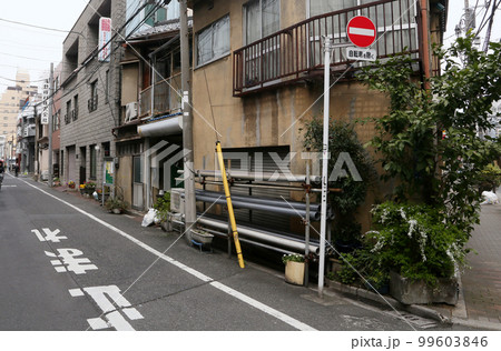 棟割り長屋、 99603846