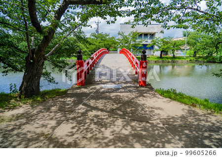 弘前城　弘前公園　春陽橋(青森県弘前市) 99605266