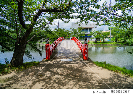 弘前城　弘前公園　春陽橋(青森県弘前市) 99605267