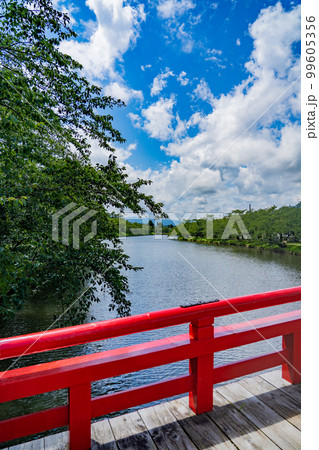 弘前城　弘前公園　春陽橋(青森県弘前市) 99605356