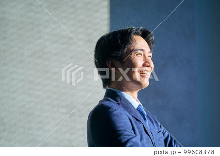 ビジネス　男性 99608378