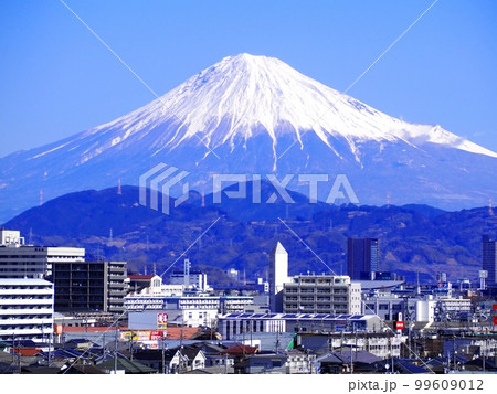 ＜静岡市＞富士山と静岡市街 99609012