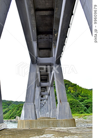 惣郷川橋梁 線路 山口 惣郷川橋梁 線路 山口 99609679