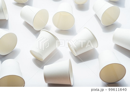 Disposable Paper Coffee Cup. 99611640