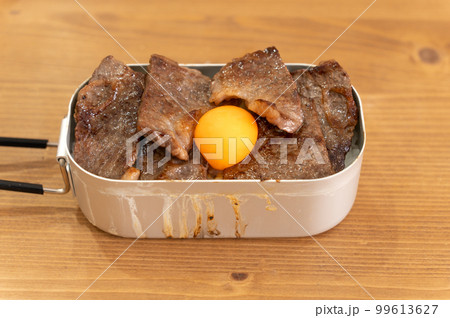 メスティンで作るステーキ丼 99613627