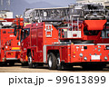 出初式に集う消防車（はしご車） 99613899