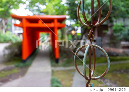 Japanese rain chain, or "kusaridoi", Kanazawa, Japan. Japanese rain chain, or "kusaridoi", Kanazawa, Japan. 99614296