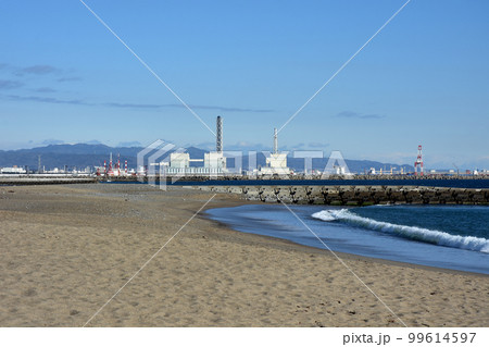 阿字ヶ浦海岸から眺める常陸那珂火力発電所 阿字ヶ浦海岸から眺める常陸那珂火力発電所 99614597