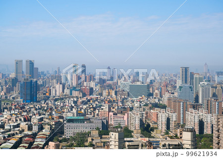 台湾 台北市 象山、展望台(煙火平台)から見る台北の街並み 台湾 台北市 象山、展望台(煙火平台)から見る台北の街並み 99621934