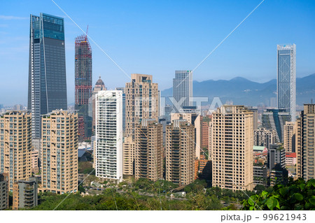 台湾 台北市 象山、展望台（煙火平台）から見る台北の街並み 99621943