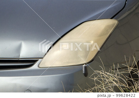 ヘッドライトの黄ばみ 乗用車  99628422