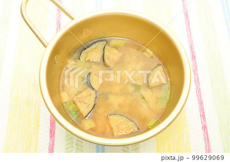 ナスの味噌汁 99629069