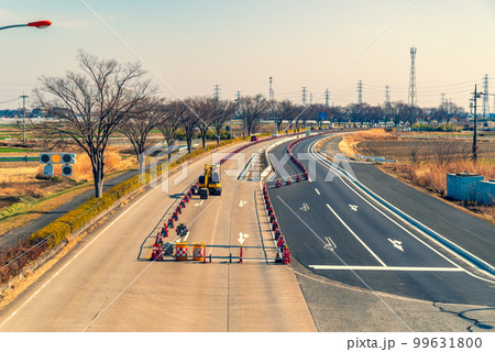幹線道路の車線を増やす工事 国道17号上武道路上り方向俯瞰 2023.02 d-5 暖色加味 幹線道路の車線を増やす工事 国道17号上武道路上り方向俯瞰 2023.02 d-5 暖色加味 99631800