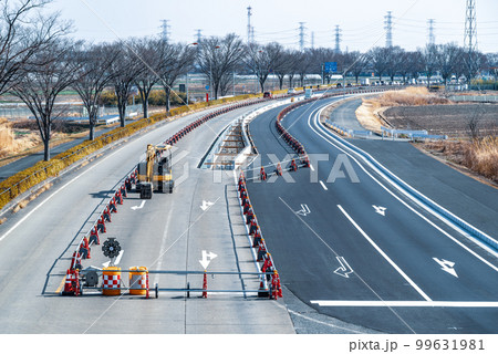 幹線道路の車線を増やす工事 国道17号上武道路上り方向俯瞰 2023.02 f-3 クールカラー 幹線道路の車線を増やす工事 国道17号上武道路上り方向俯瞰 2023.02 f-3 クールカラー 99631981