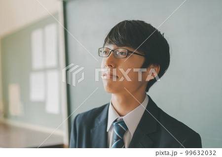 Middle school Middle school 99632032