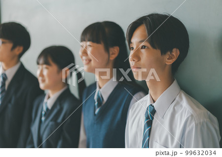 Middle school 99632034