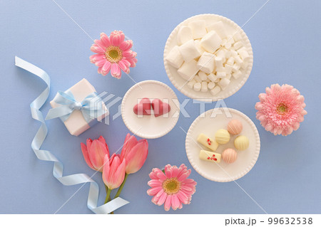 ホワイトデー　マシュマロ　ハートチョコレート 99632538