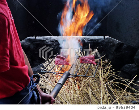 藁焼き鰹のたたき 99639404